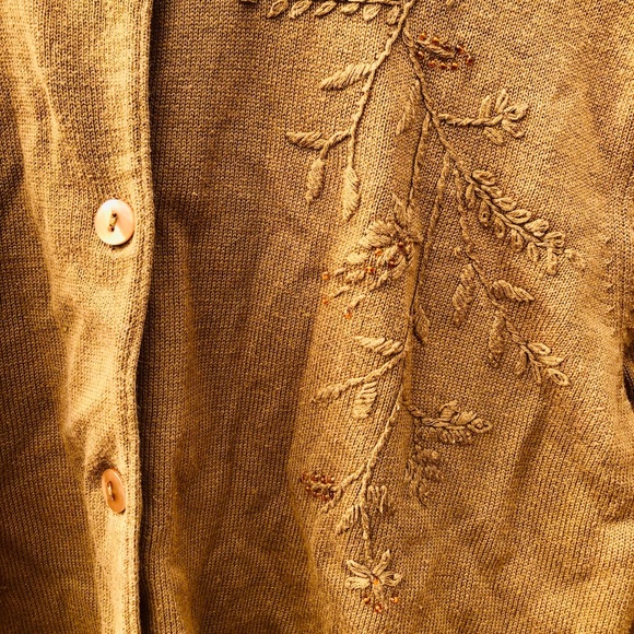 Brown Beaded Sweater - CM Shapes - Picture 2 of 5